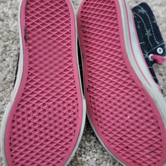 Vans - Picture 4 of 5